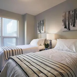 Luxury 2 & 3 Bedroom Downtown Toronto
