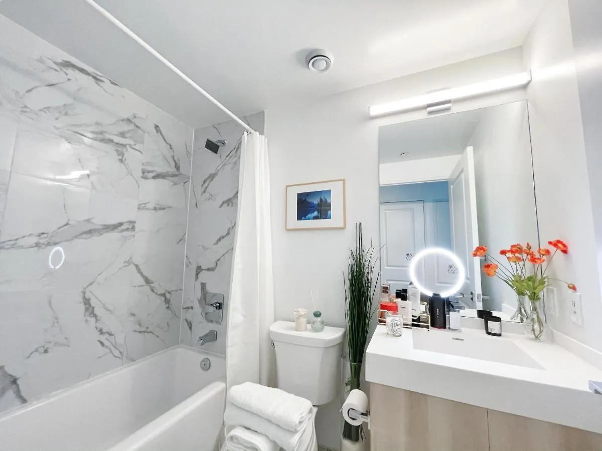 Infivilla Amazing Penthouse Living In Sunrise- Breathtaking Skyline Lake View Downtown Toronto!A 0*, Toronto